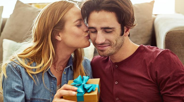 Modern Valentine’s Gift Ideas to Delight Your Husband 